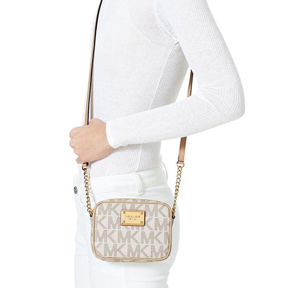 Michael Kors cross body purse